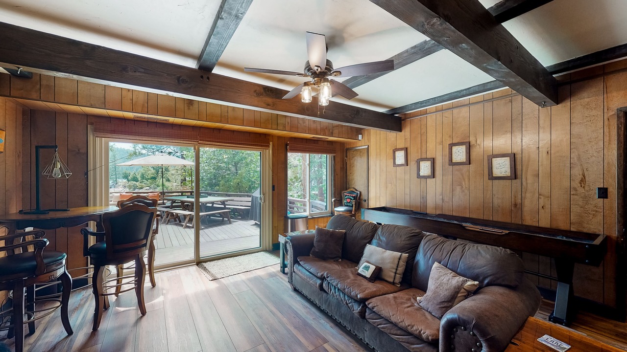 Photo of Livingroom in Bass Lake