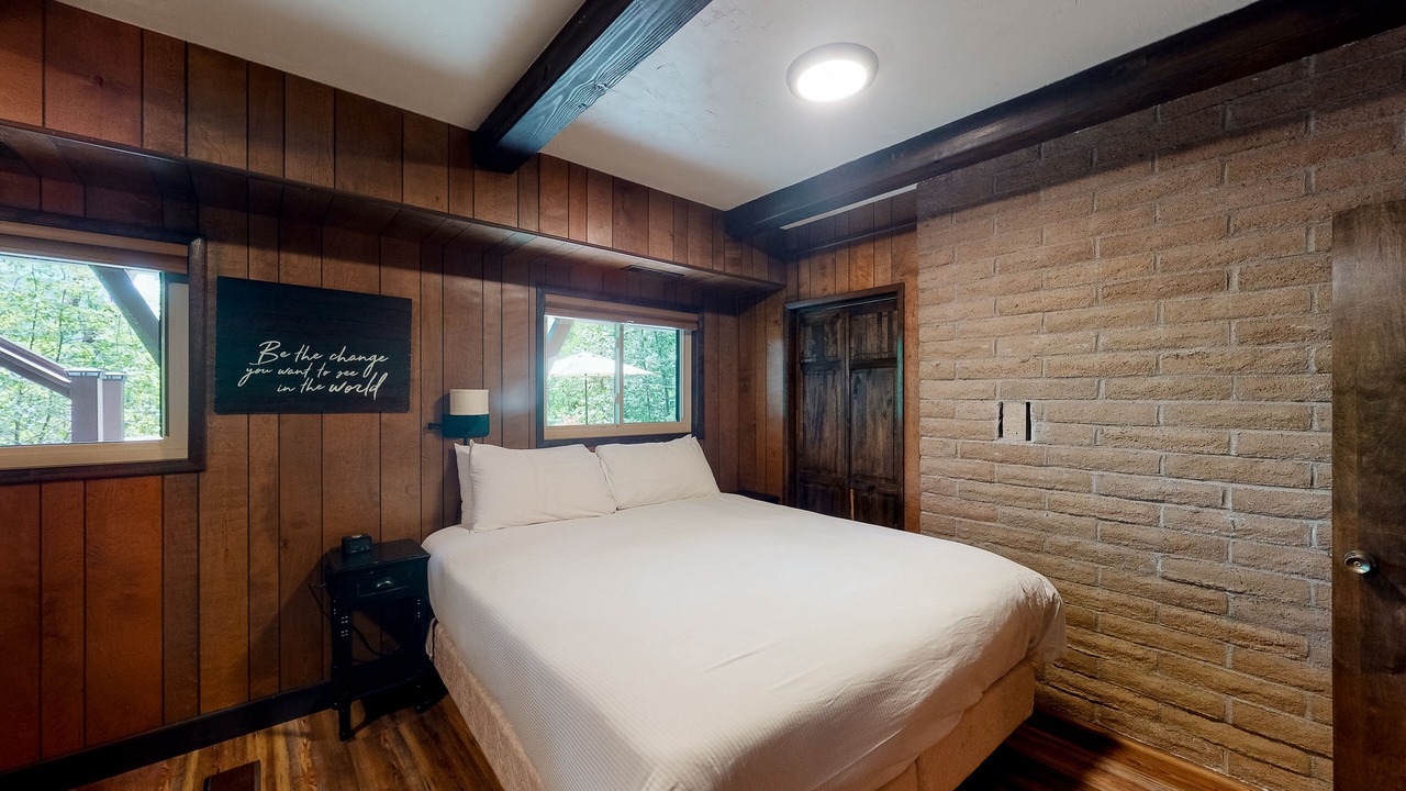 Photo of Bedroom in Bass Lake