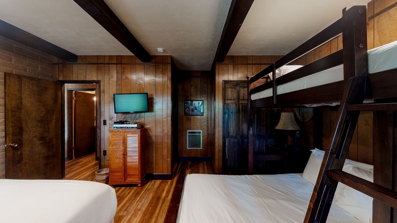 Photo of Bedroom in Bass Lake
