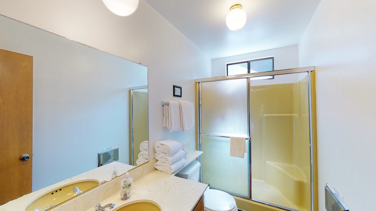 Photo of Bathroom in Fish Camp