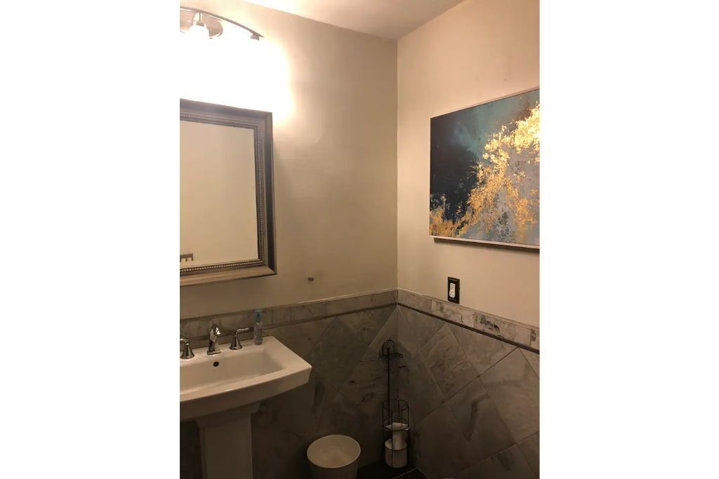 Photo of Bathroom in Lincoln Acres