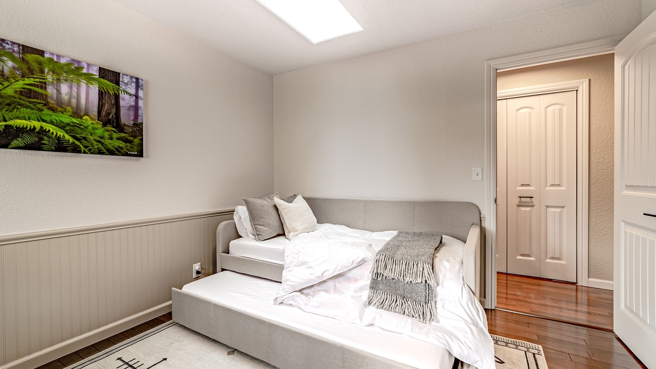 Photo of Bedroom in McKinleyville