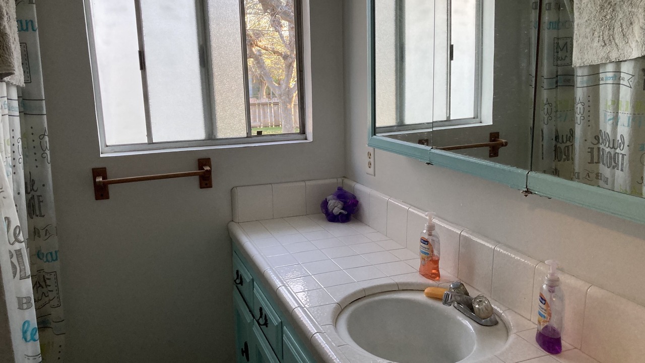 Photo of Bathroom in Oildale