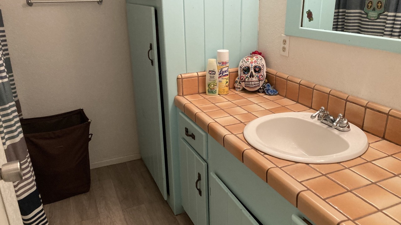 Photo of Bathroom in Oildale