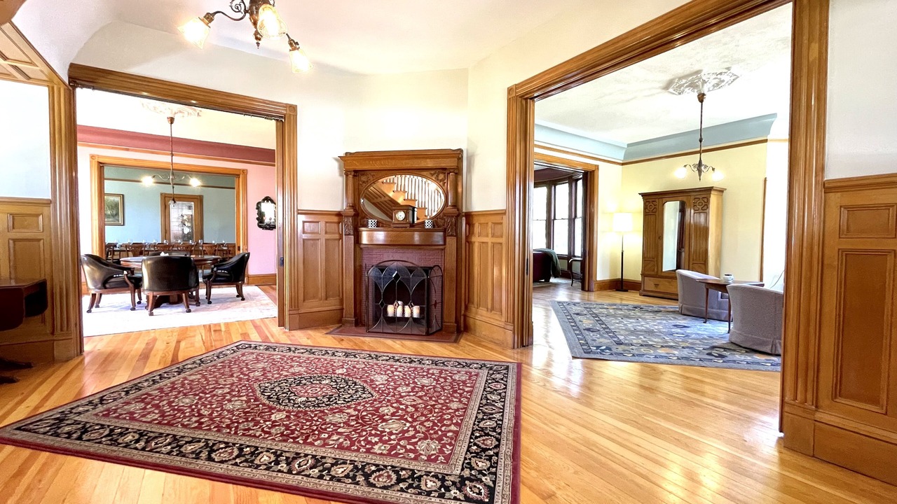 Photo of Livingroom in Yreka