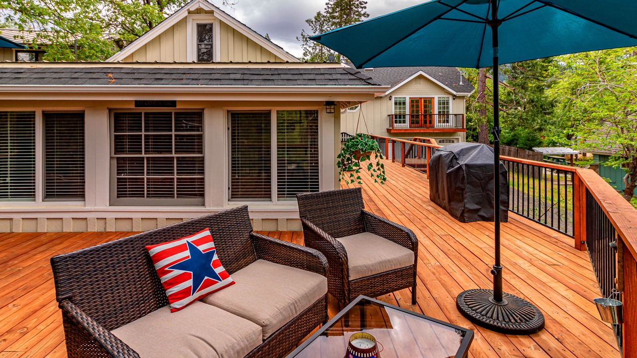 Photo of Patio Balcony in Bass Lake