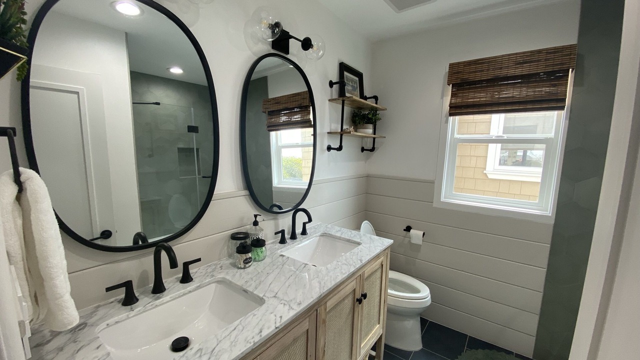 Photo of Bathroom in Hermosa Beach