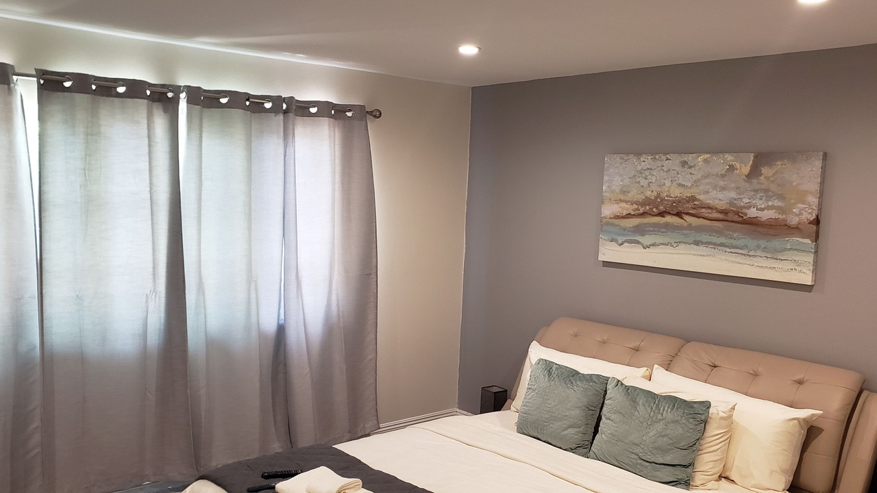 Photo of Bedroom in West Hills