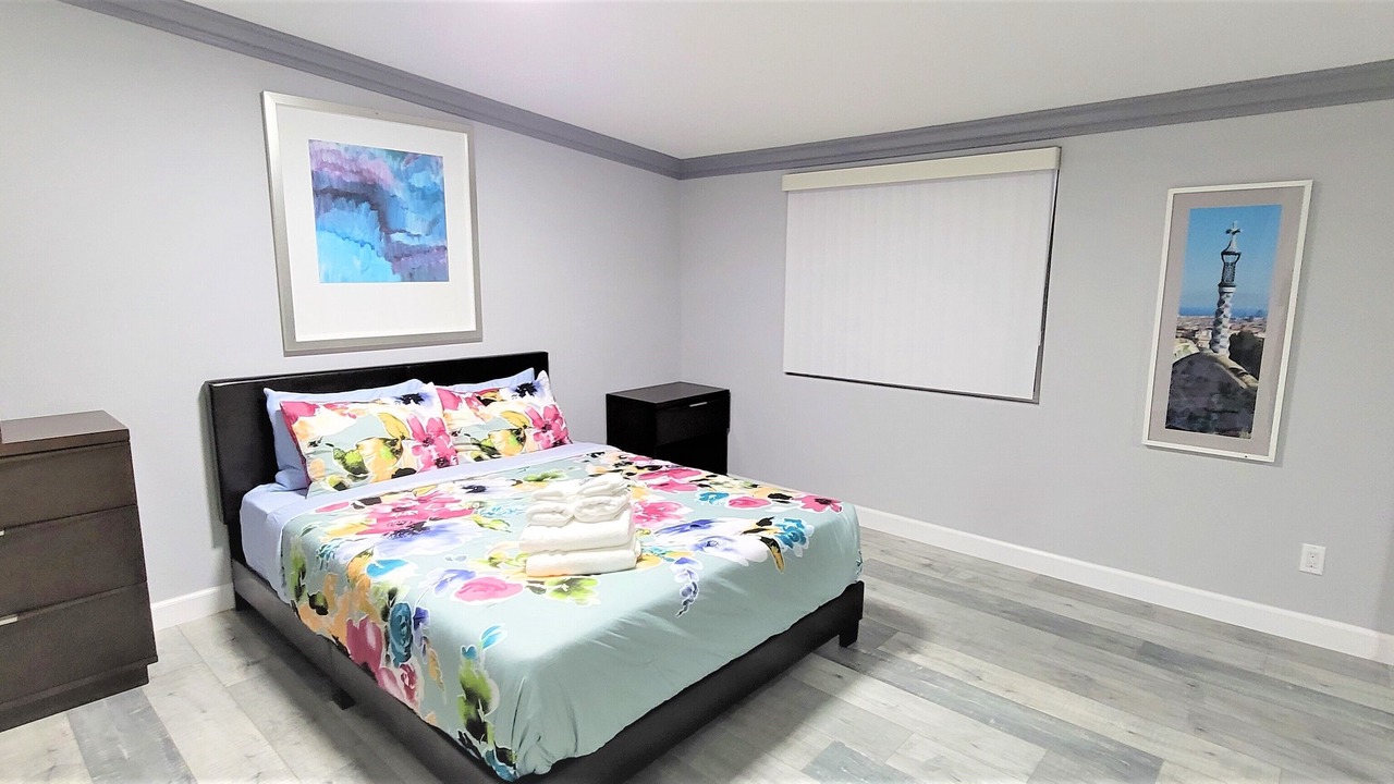 Photo of Bedroom in Midway City