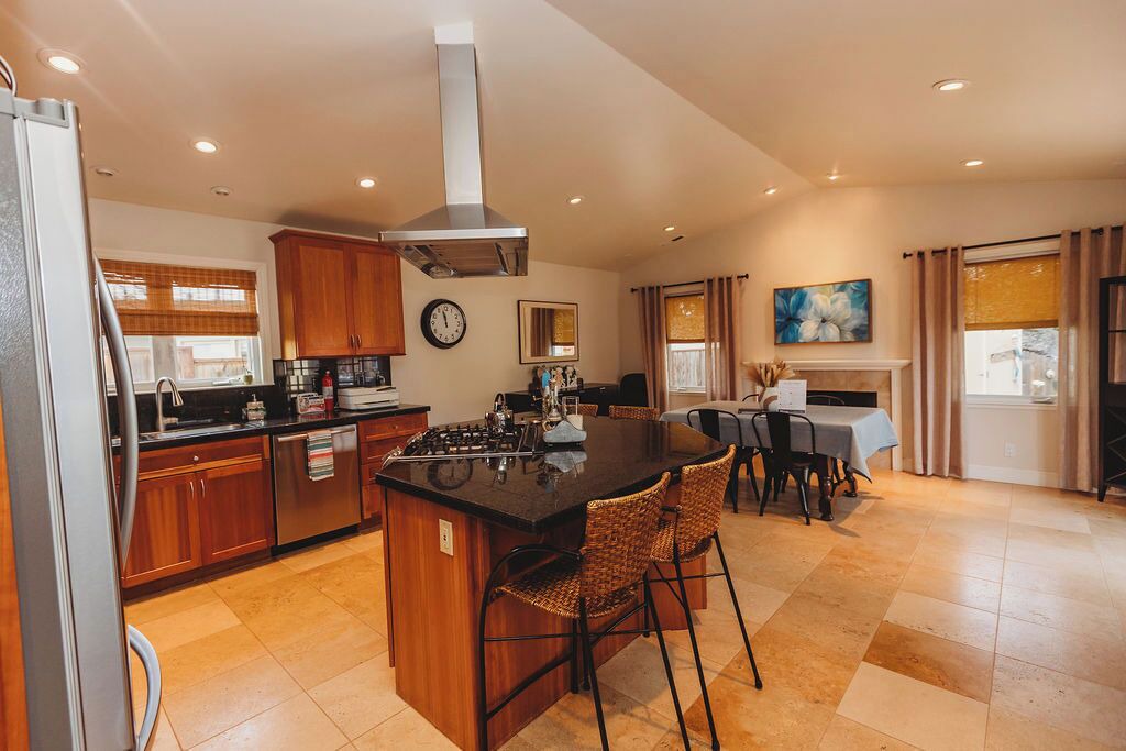 Photo of Bedroom in Del Rey Oaks