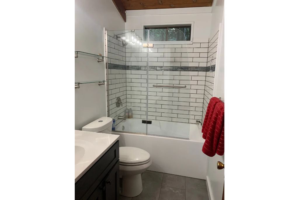 Photo of Bathroom in Albion