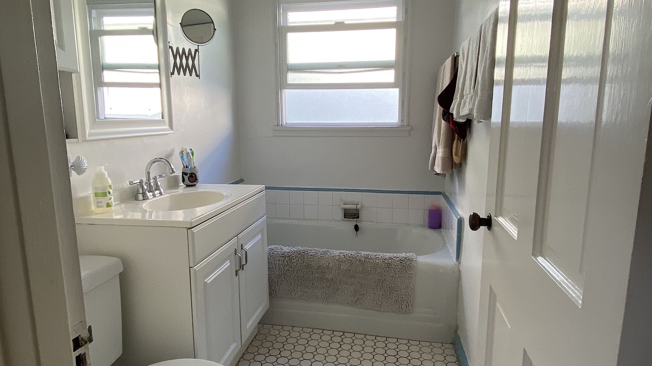 Photo of Bathroom in Sunset Park