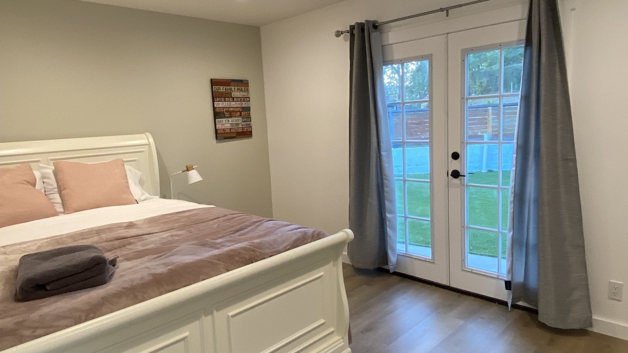Photo of Bedroom in Malibu Canyon