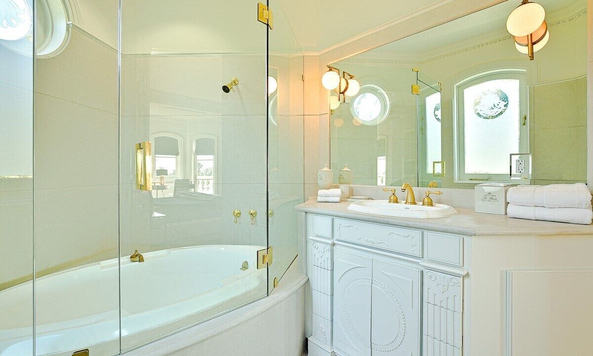 Photo of Bathroom in Beverly Hills