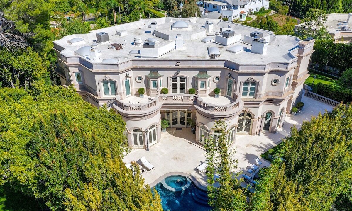 Photo of Others in Beverly Hills