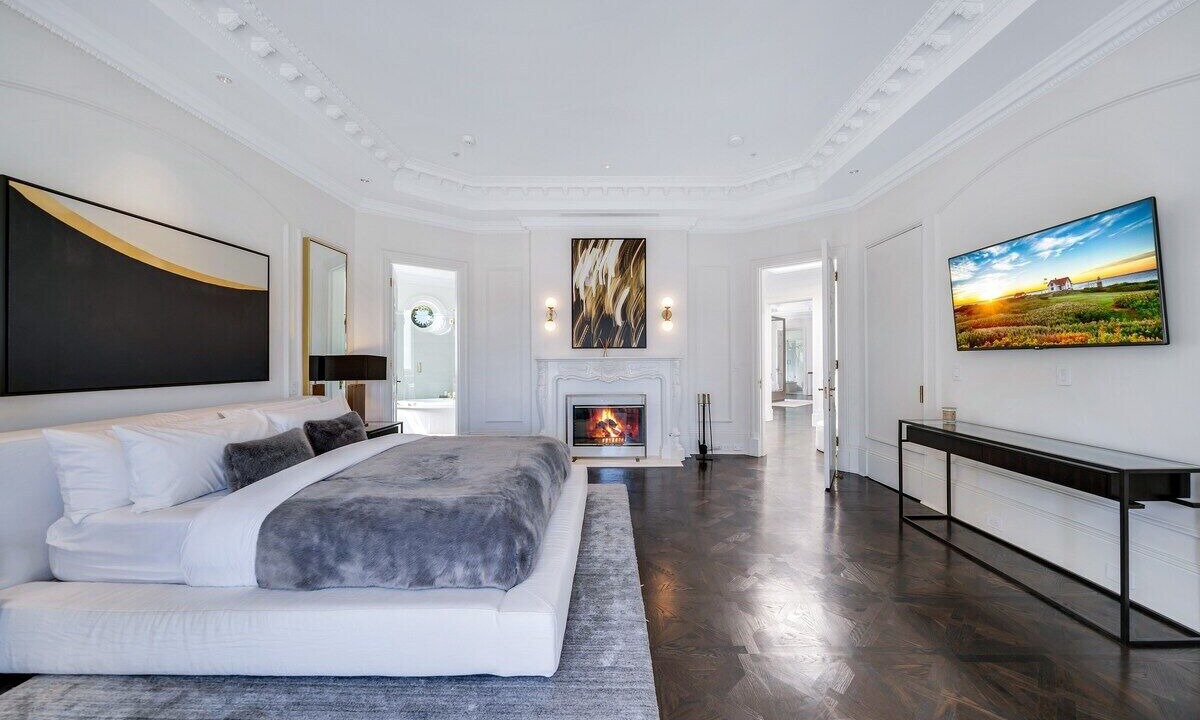 Photo of Bedroom in Beverly Hills