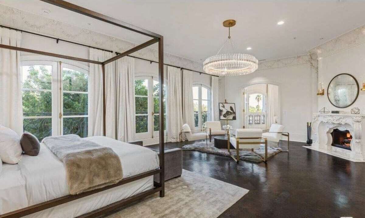 Photo of Others in Beverly Hills