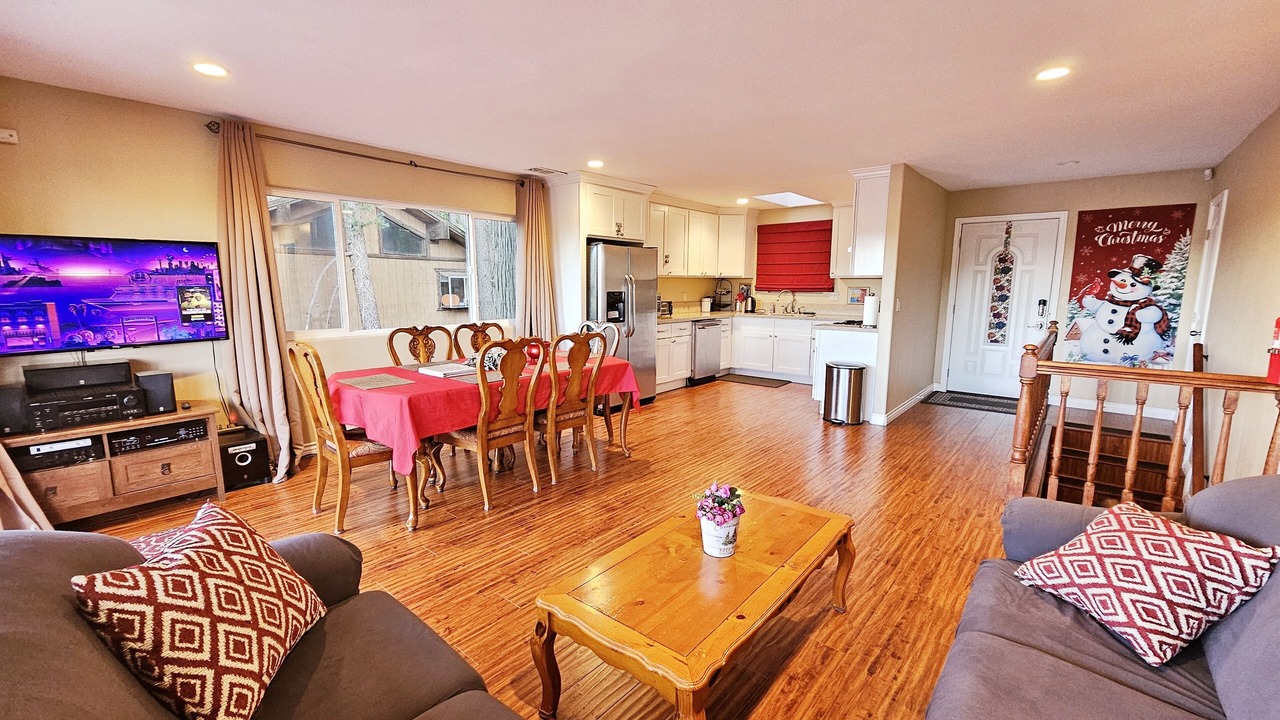 Photo of Livingroom in Crestline