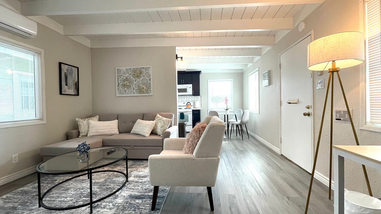 Photo of Livingroom in North Long Beach