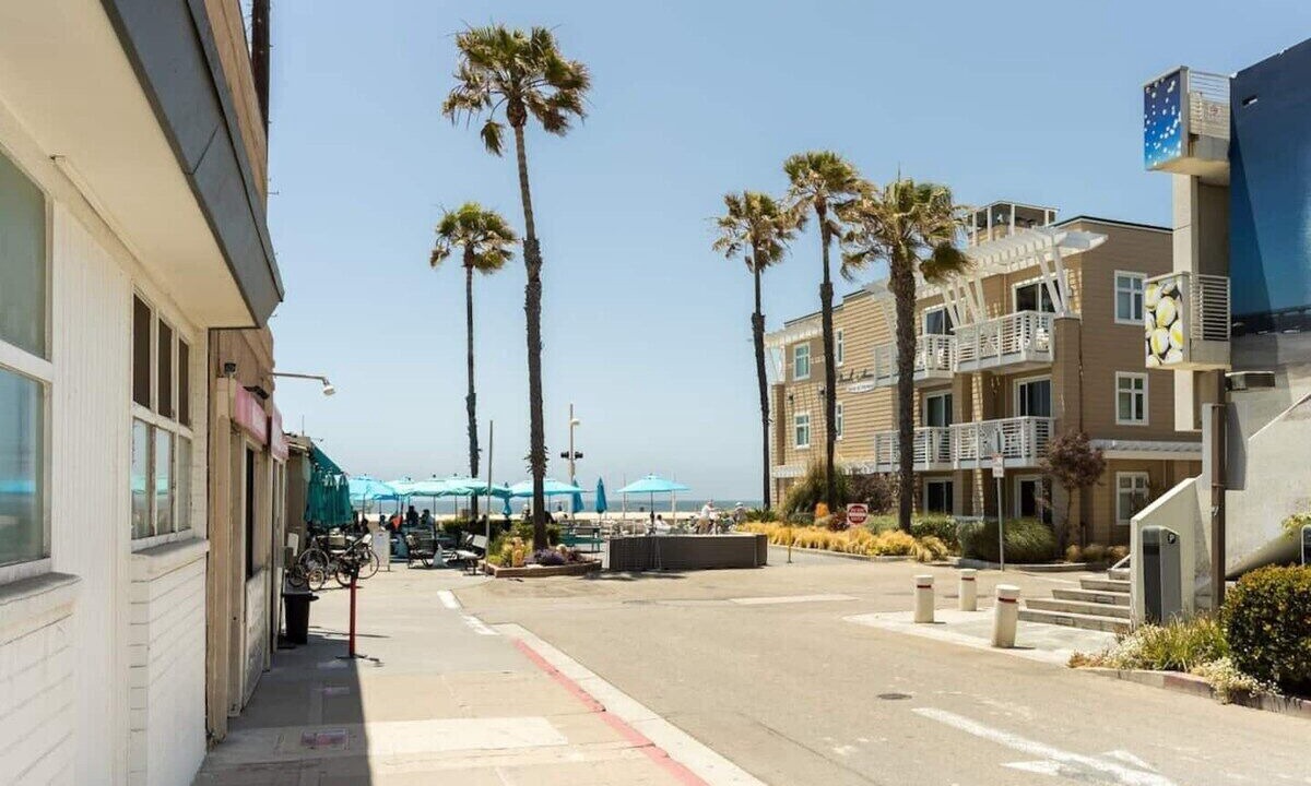 Photo of Others in Hermosa Beach