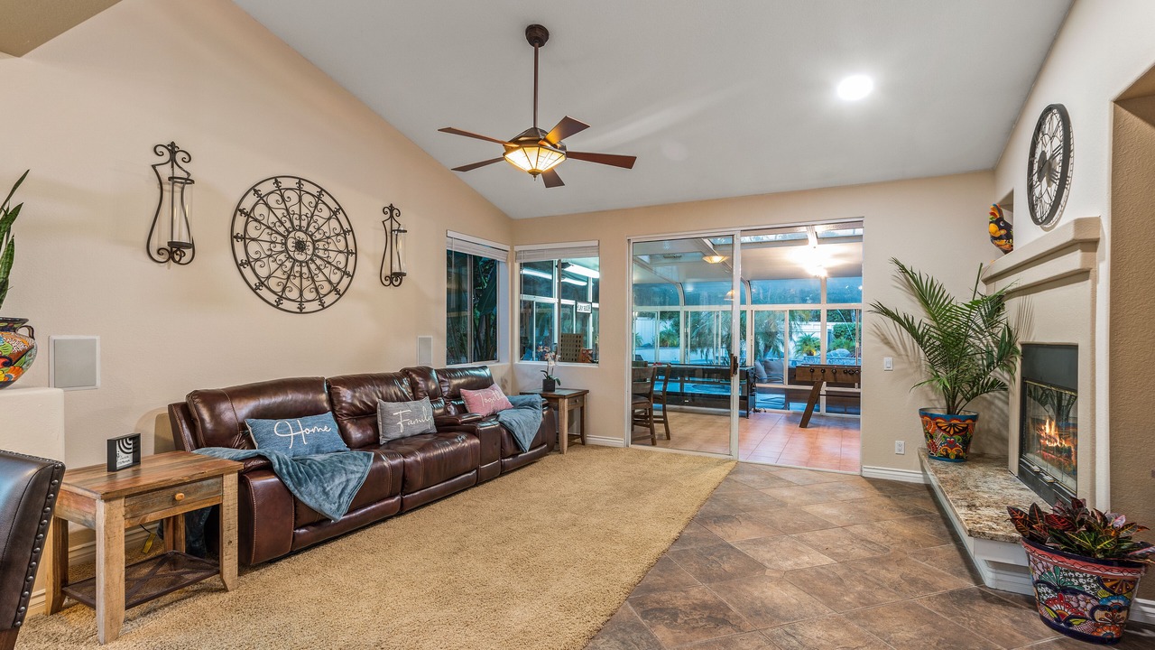 Photo of Livingroom in Vista