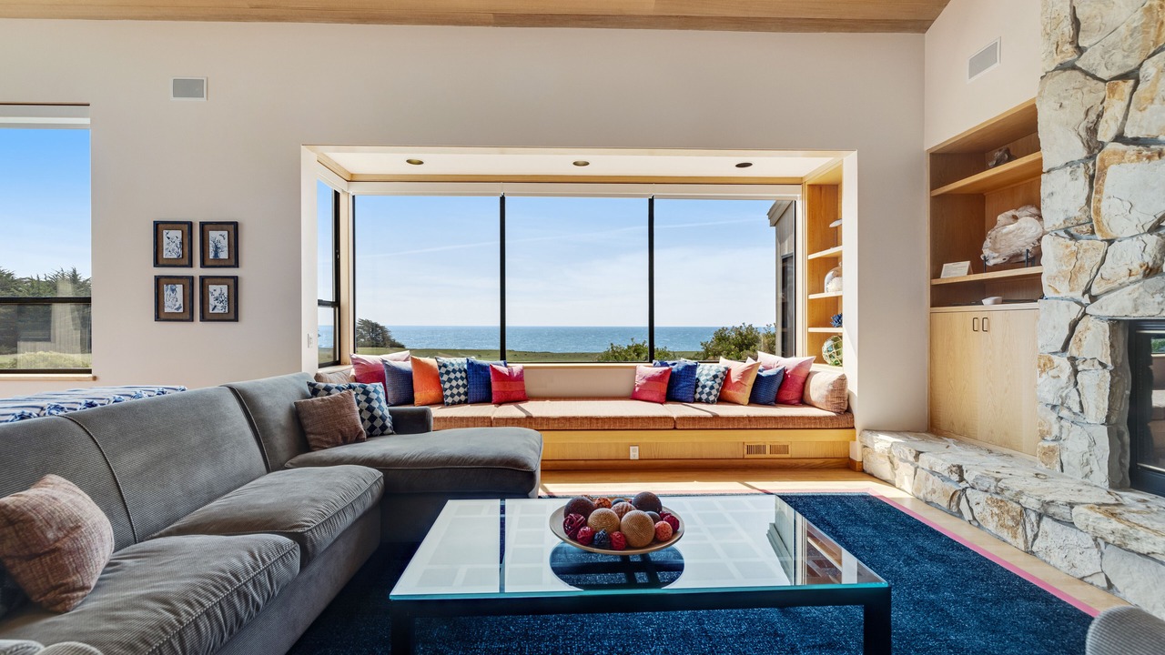 Photo of Livingroom in Sea Ranch