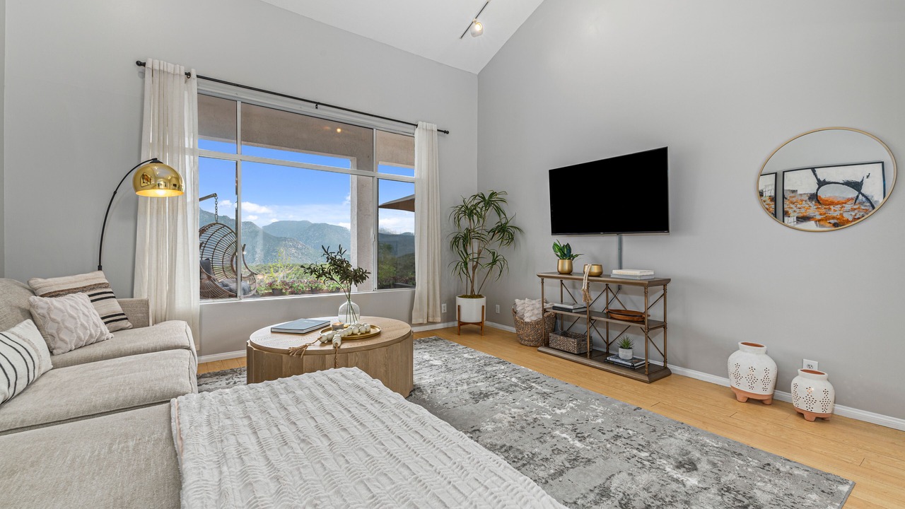 Photo of Livingroom in Ramona