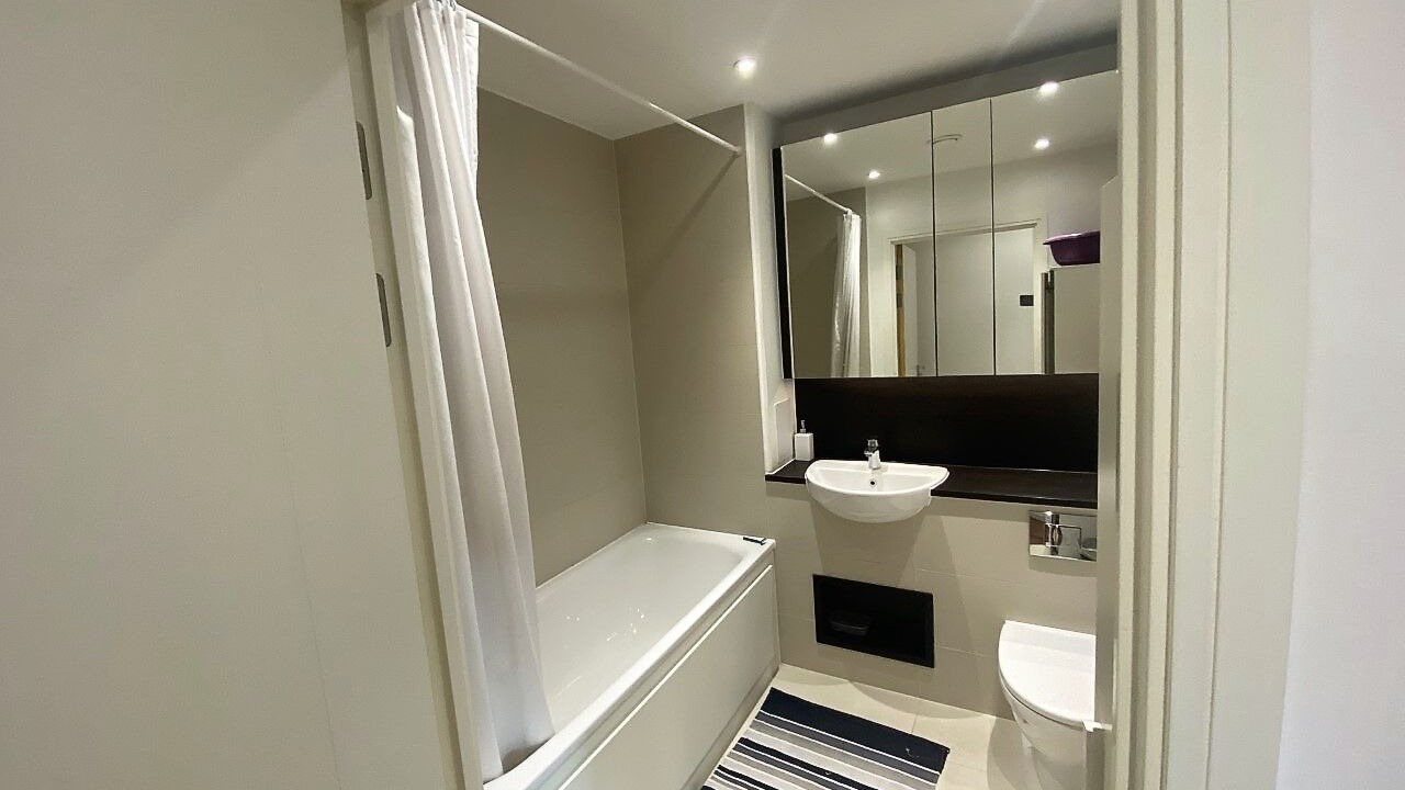 Photo of Bathroom in Royal Docks
