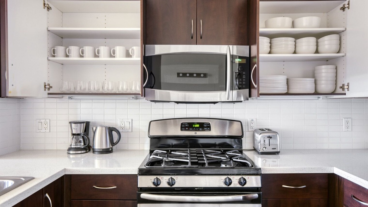 Photo of Kitchen in Warner Center