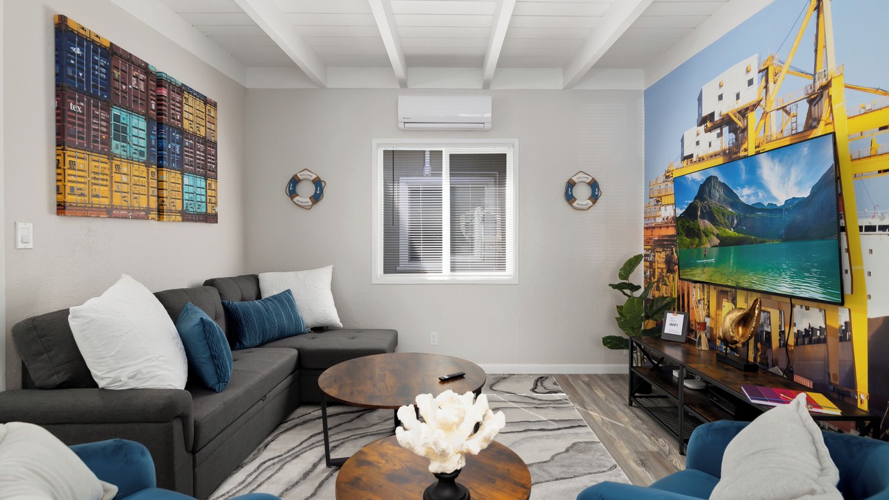 Photo of Livingroom in North Long Beach