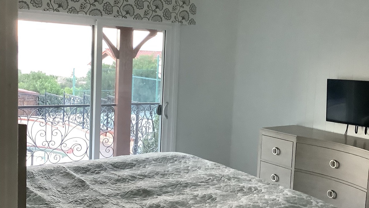 Photo of Bedroom in Lakeland Village