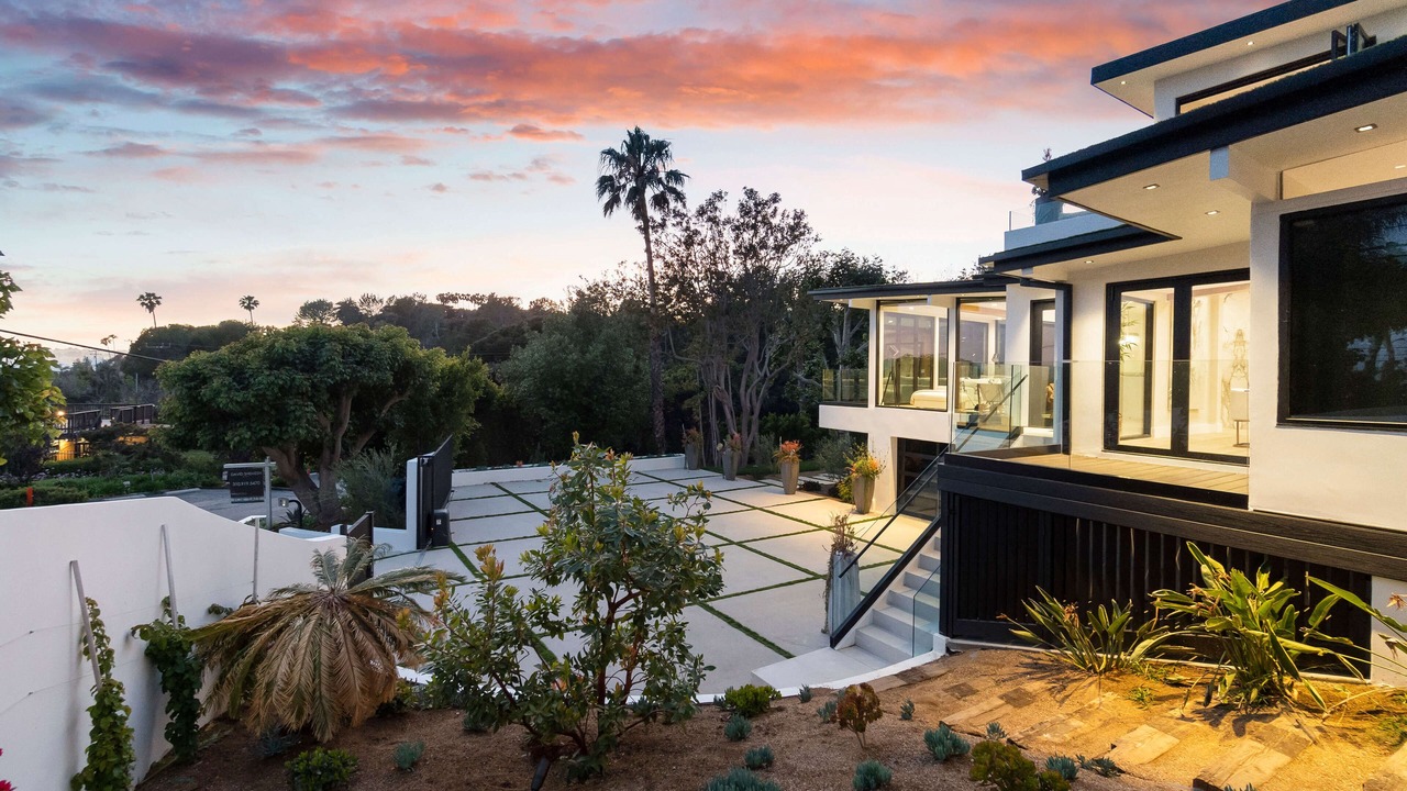 Photo of Others in Central Malibu