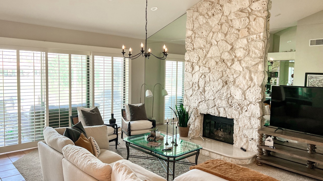 Photo of Livingroom in Palm Desert