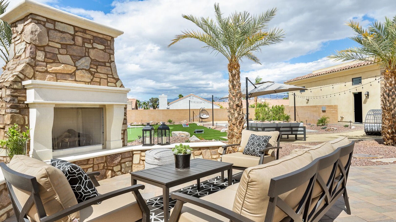 Photo of Livingroom in Palm Desert