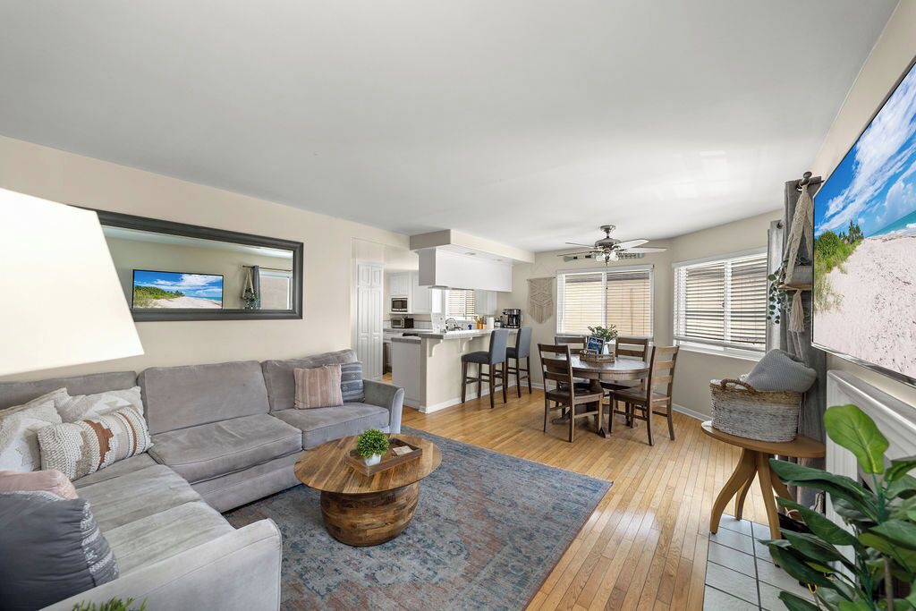 Photo of Livingroom in El Segundo