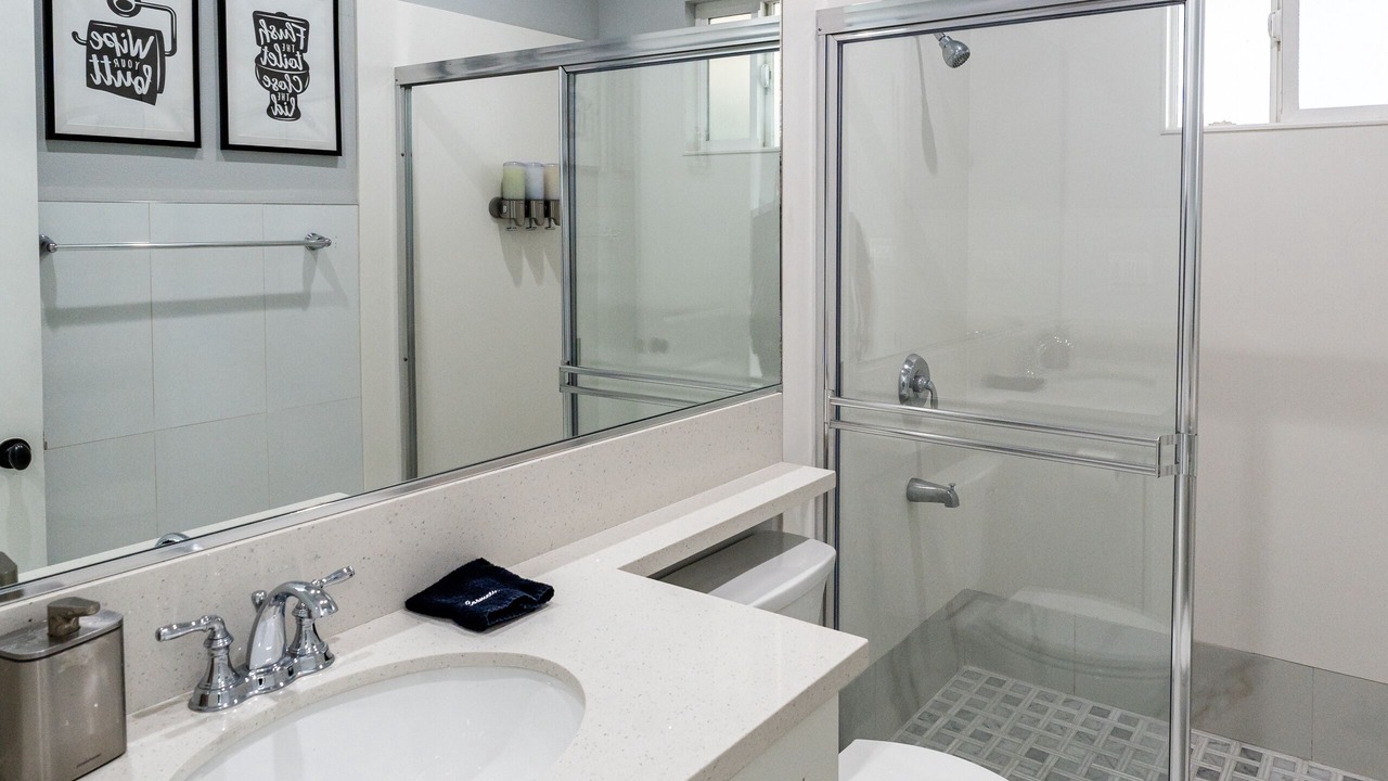 Photo of Bathroom in Midway City