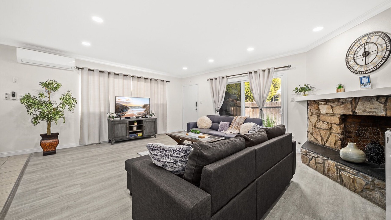 Photo of Livingroom in Alhambra