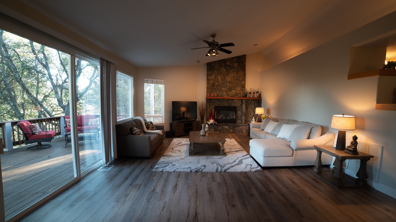 Photo of Livingroom in Groveland