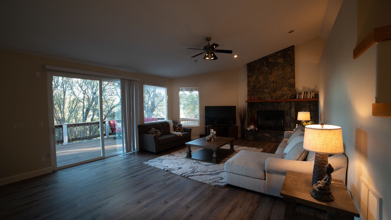 Photo of Livingroom in Groveland