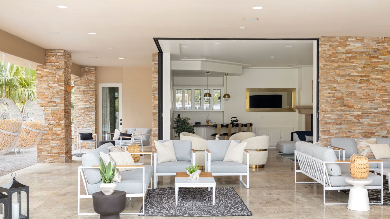Photo of Bedroom in Racquet Club West