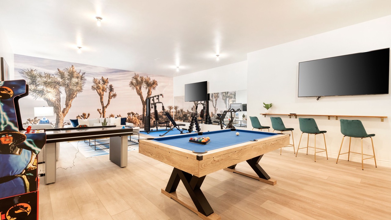 Photo of Bedroom in Racquet Club West