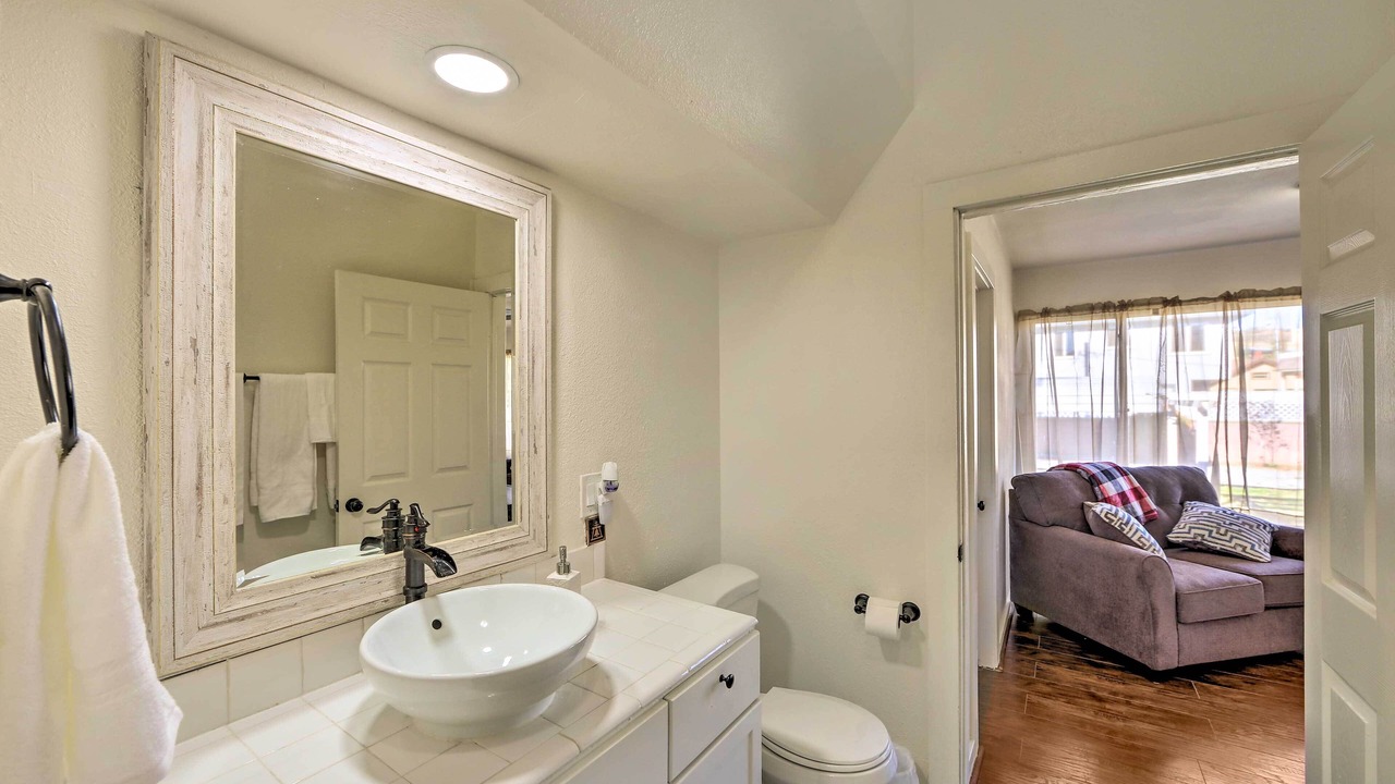 Photo of Bathroom in Downtown Riverside