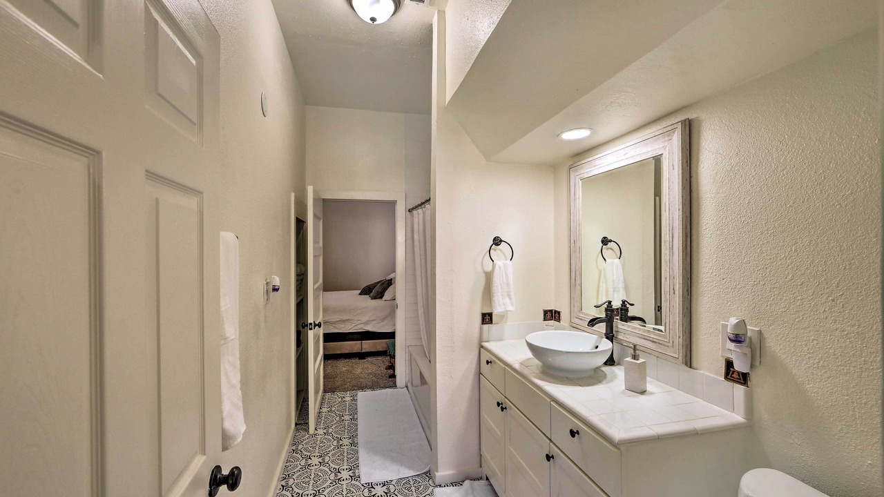 Photo of Bathroom in Downtown Riverside