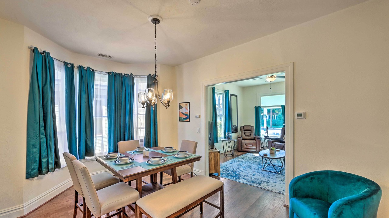 Photo of Livingroom in Downtown Riverside