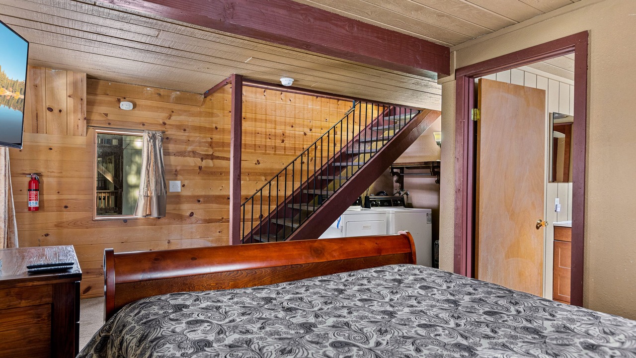 Photo of Bedroom in Arrowbear Lake