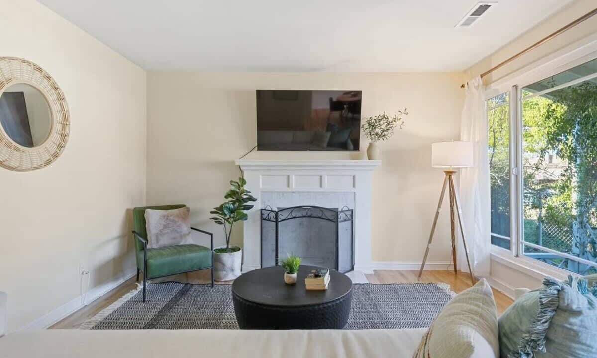 Photo of Bedroom in Redwood City