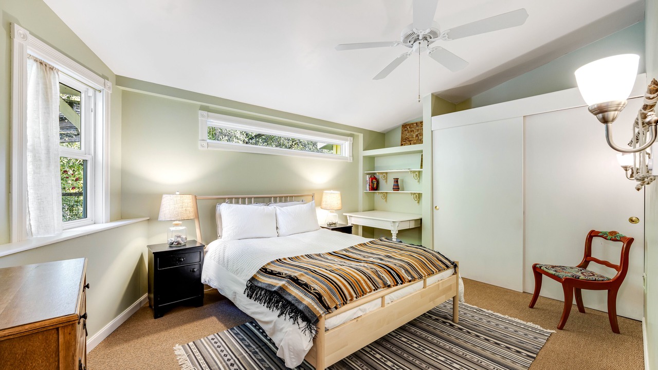 Photo of Bedroom in Cloverdale