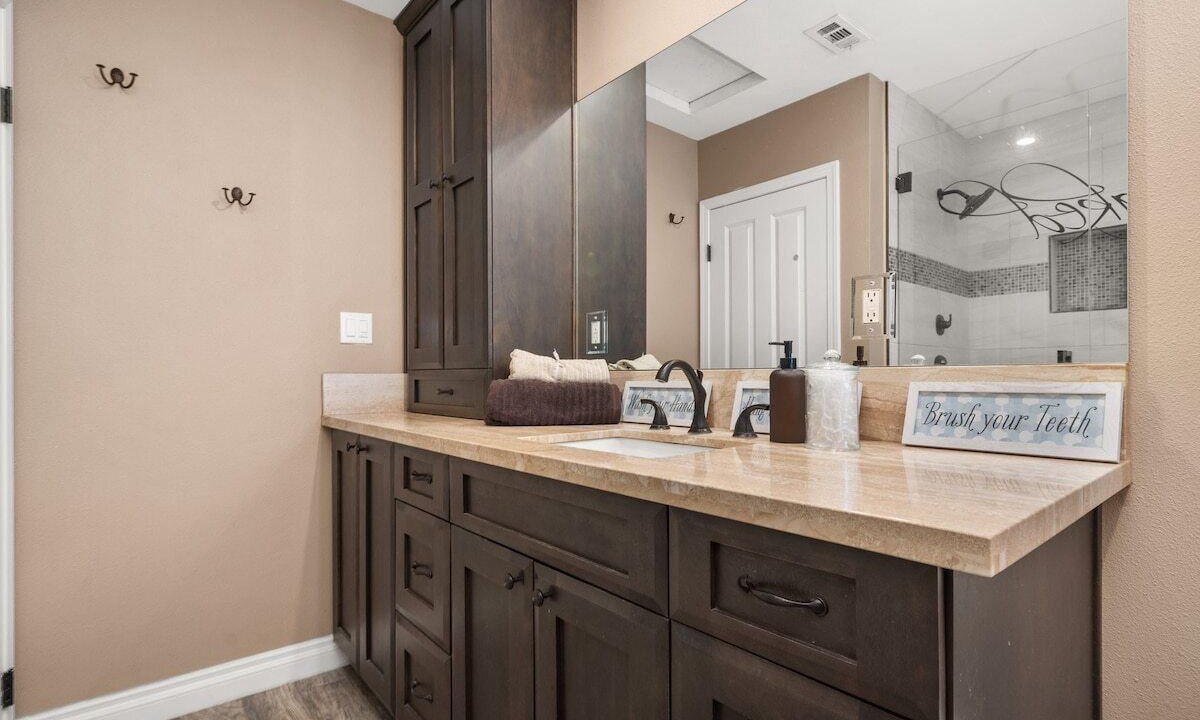Photo of Bathroom in Midway City