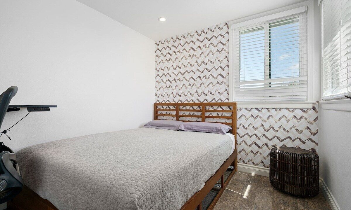 Photo of Bedroom in Midway City