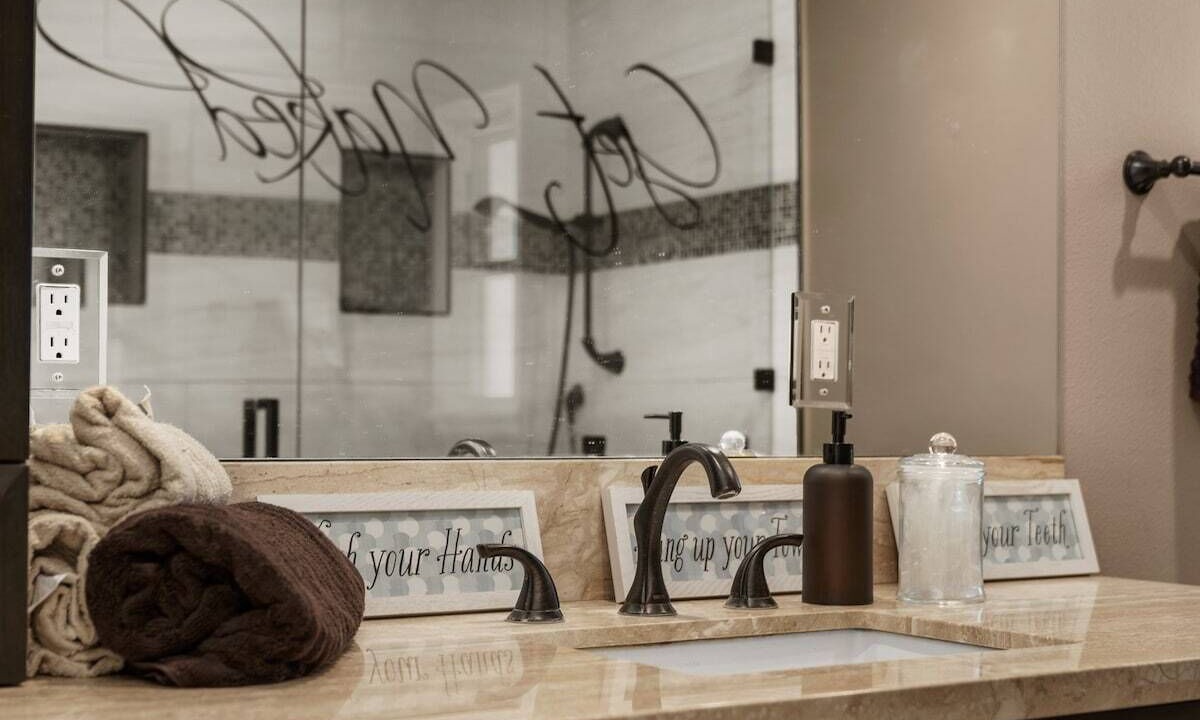 Photo of Bathroom in Midway City